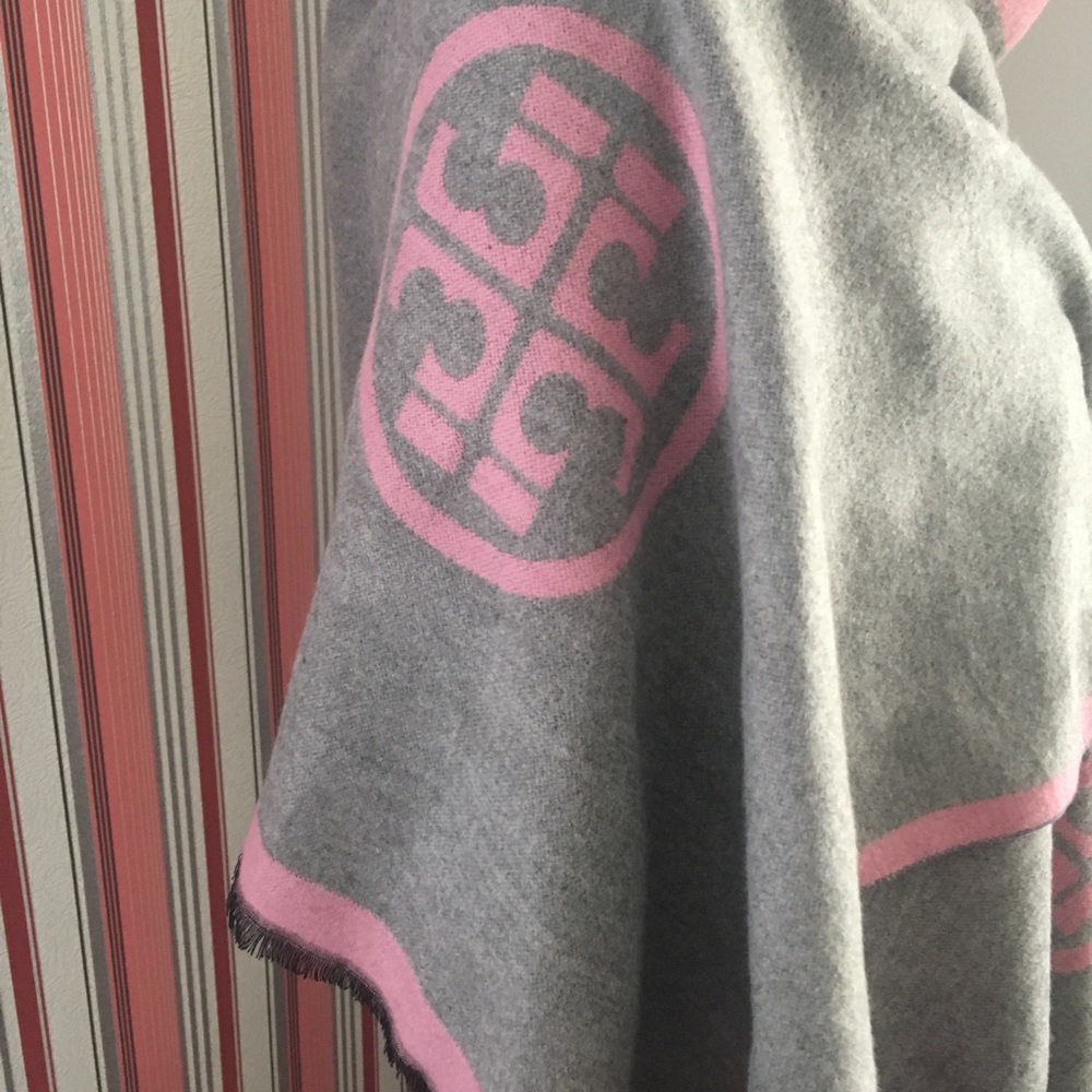 Tory Burch - Picture 4 of 4